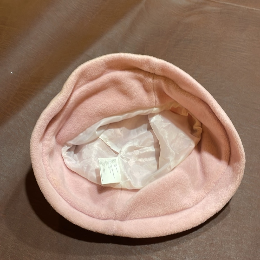 Pink winter hat - Picture 3 of 3